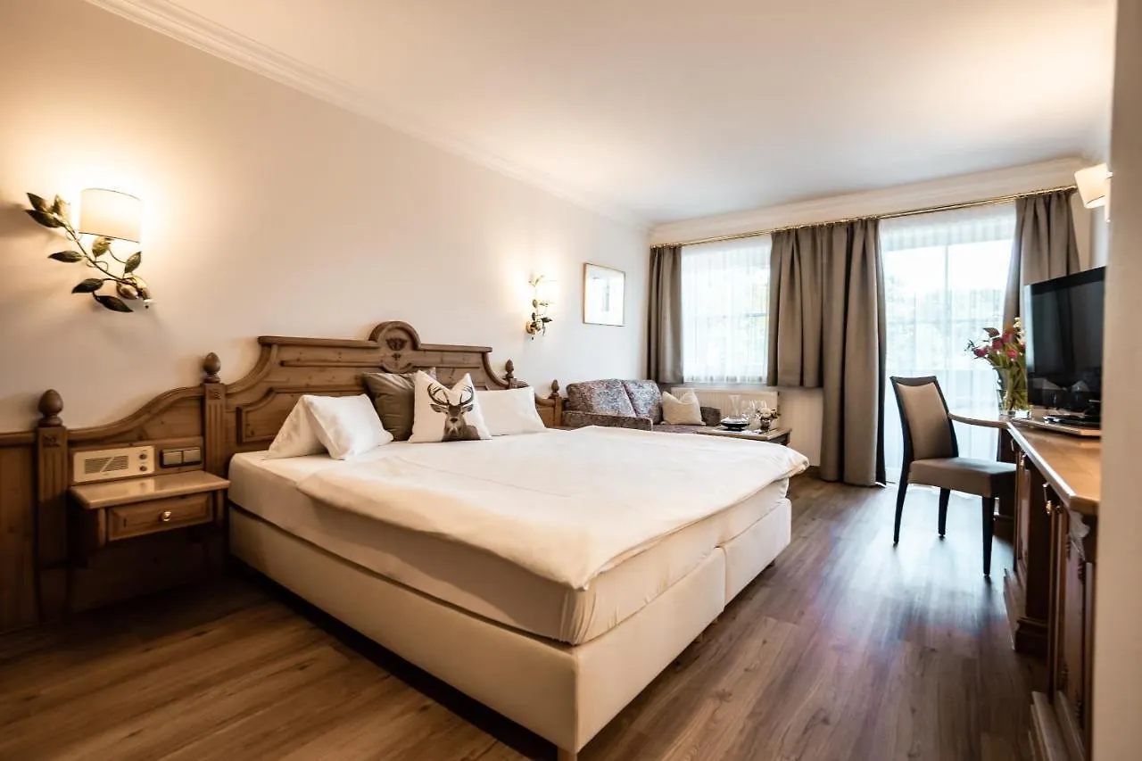 Hotel Hubertushof Anif