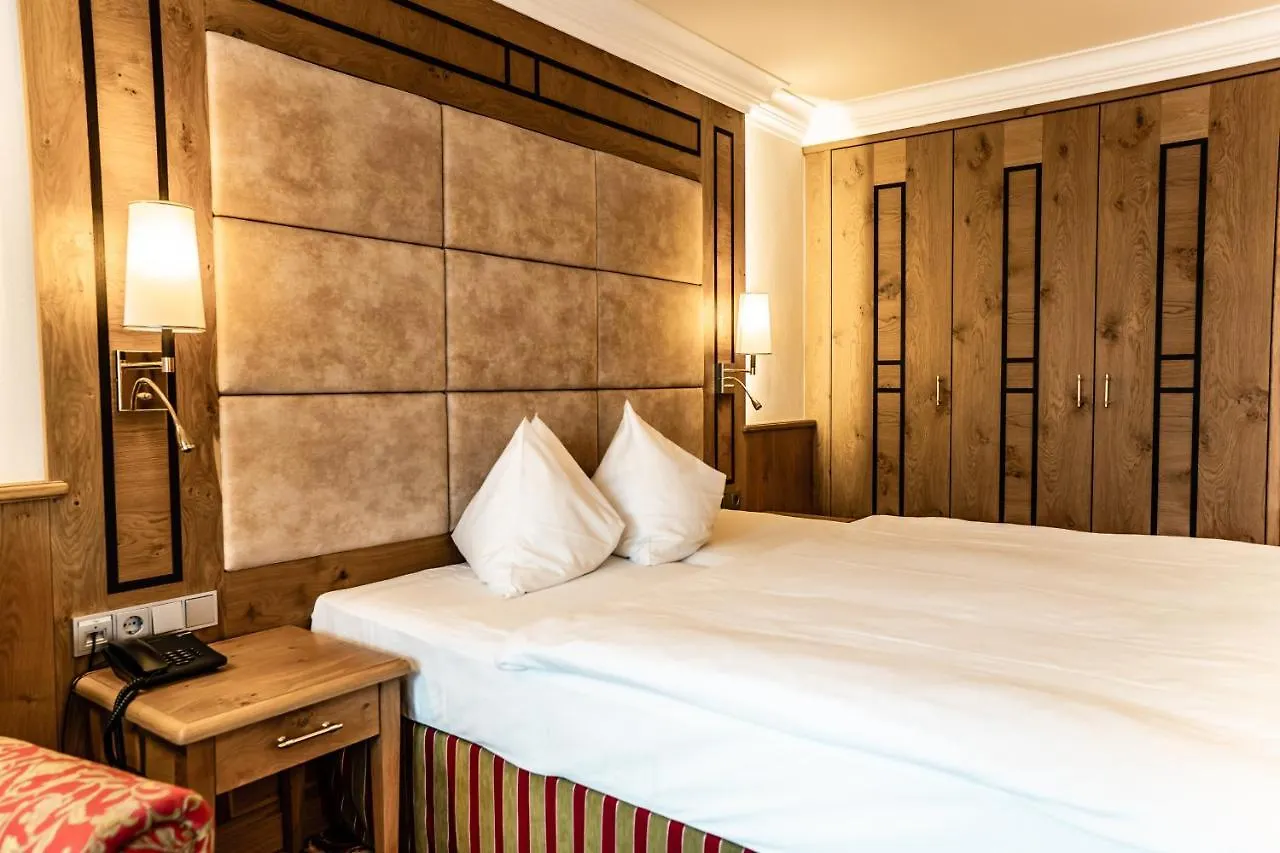 Hotel Hubertushof Anif