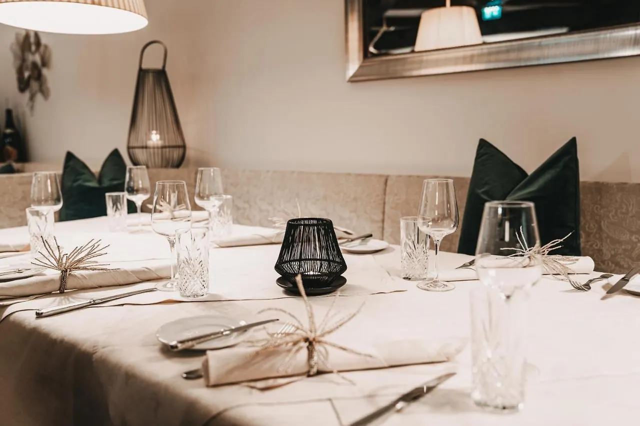 Hotel Hubertushof Anif