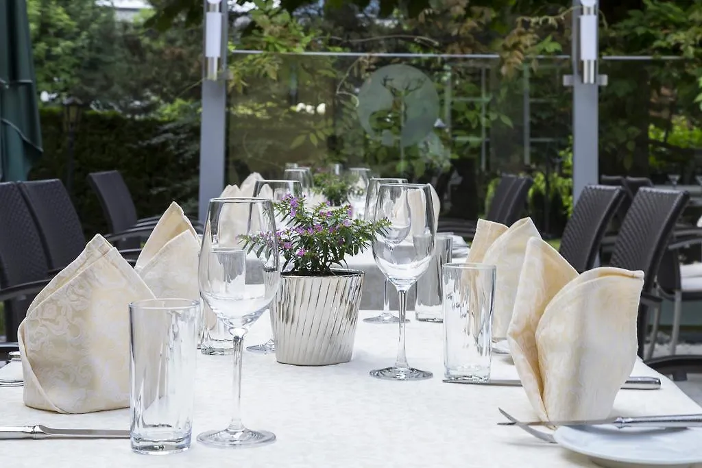 Hotel Hubertushof Anif
